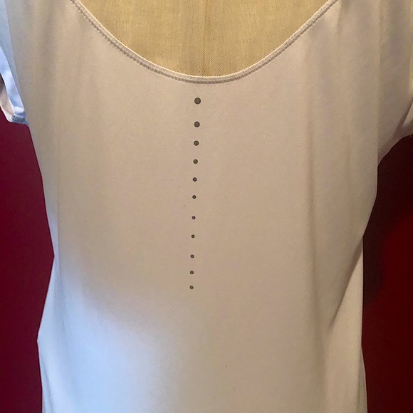 Asics top and Fila yoga/running shorts bundle - Picture 2 of 10